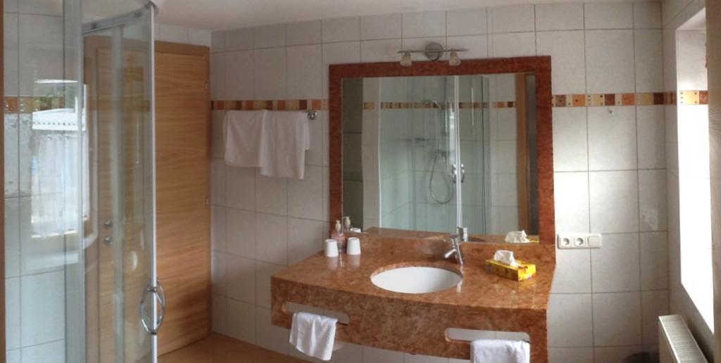 Haus Elise Zell am See Room photo