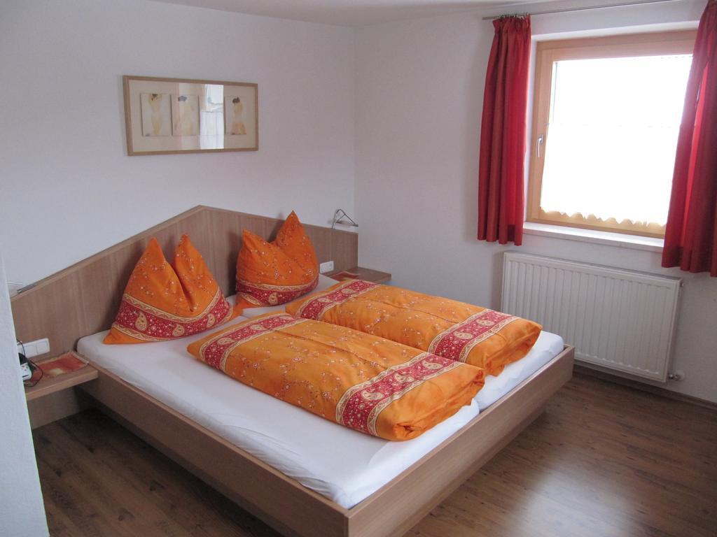 Haus Elise Zell am See Room photo